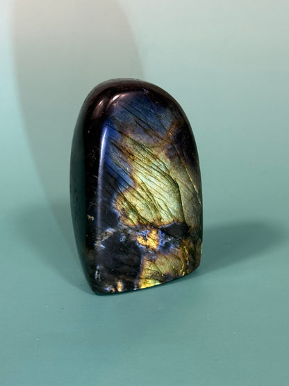 Stunning flashy labradorite Freeform S