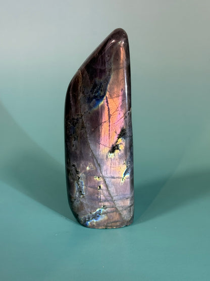 Gorgeous peach/pink flash labradorite Freeform L