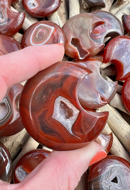 1 stunning carnelian moon