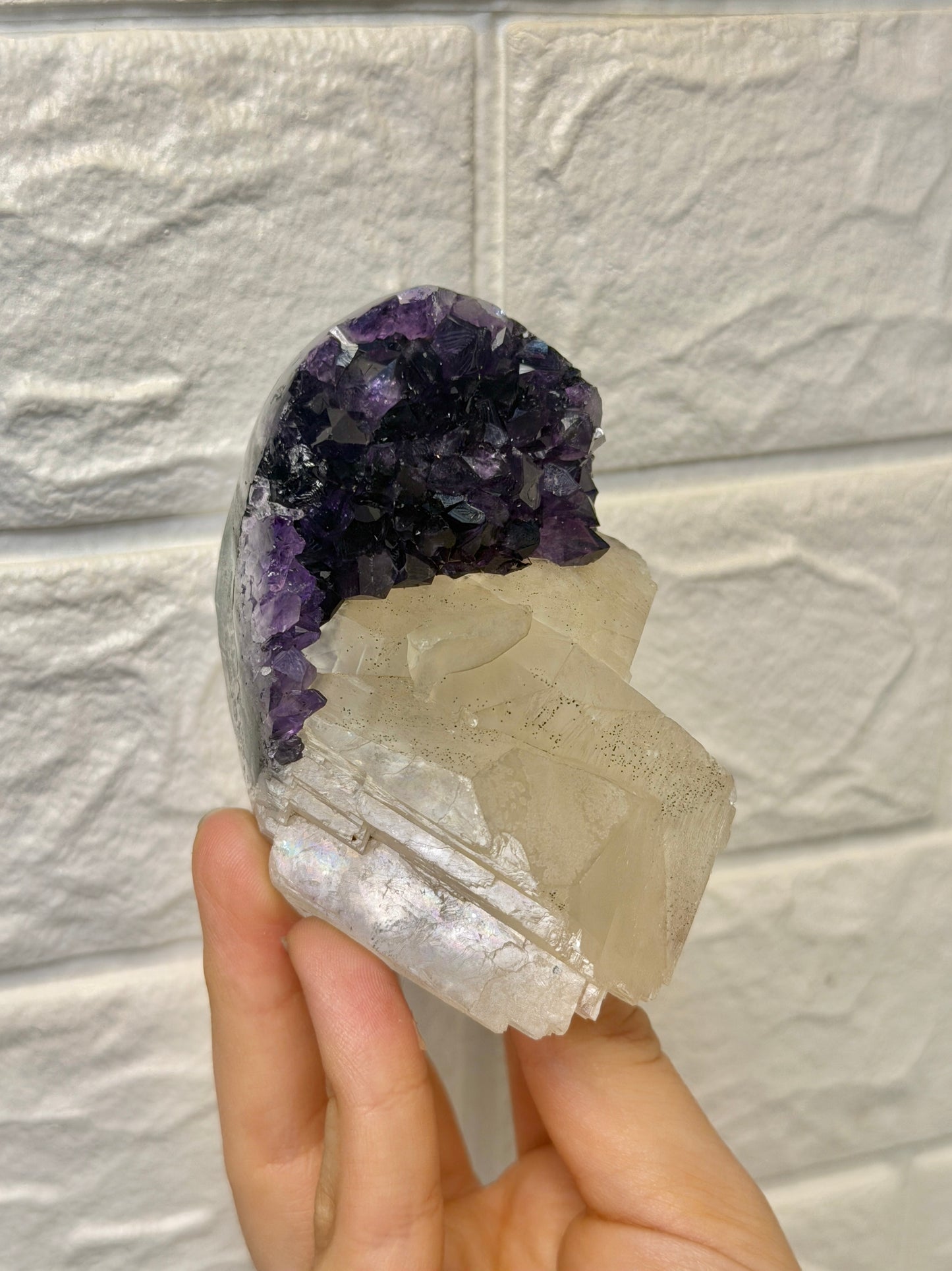 Beautiful purple Uruguay amethyst with calcite U