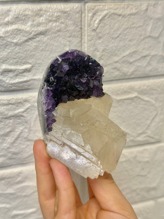 Beautiful purple Uruguay amethyst with calcite U