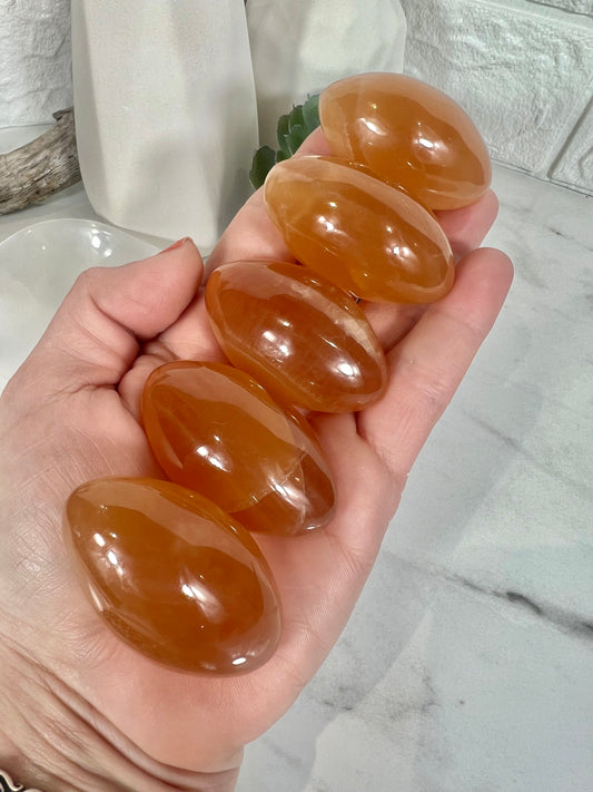 1 juicy honey calcite shiva