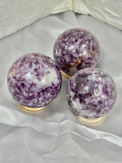 1 flashy lepidolite sphere