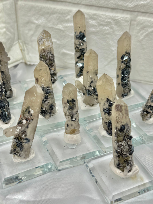 1 unique goethite on quartz specimen from Inner Mongolia, China