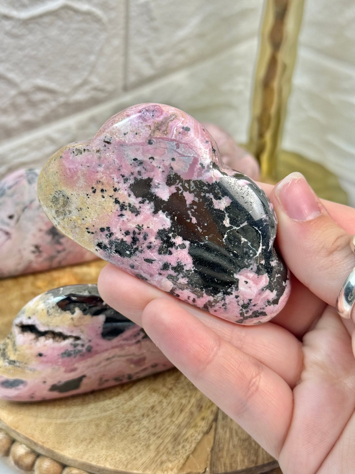 1 bubble gum pink Peruvian rhodonite cloud