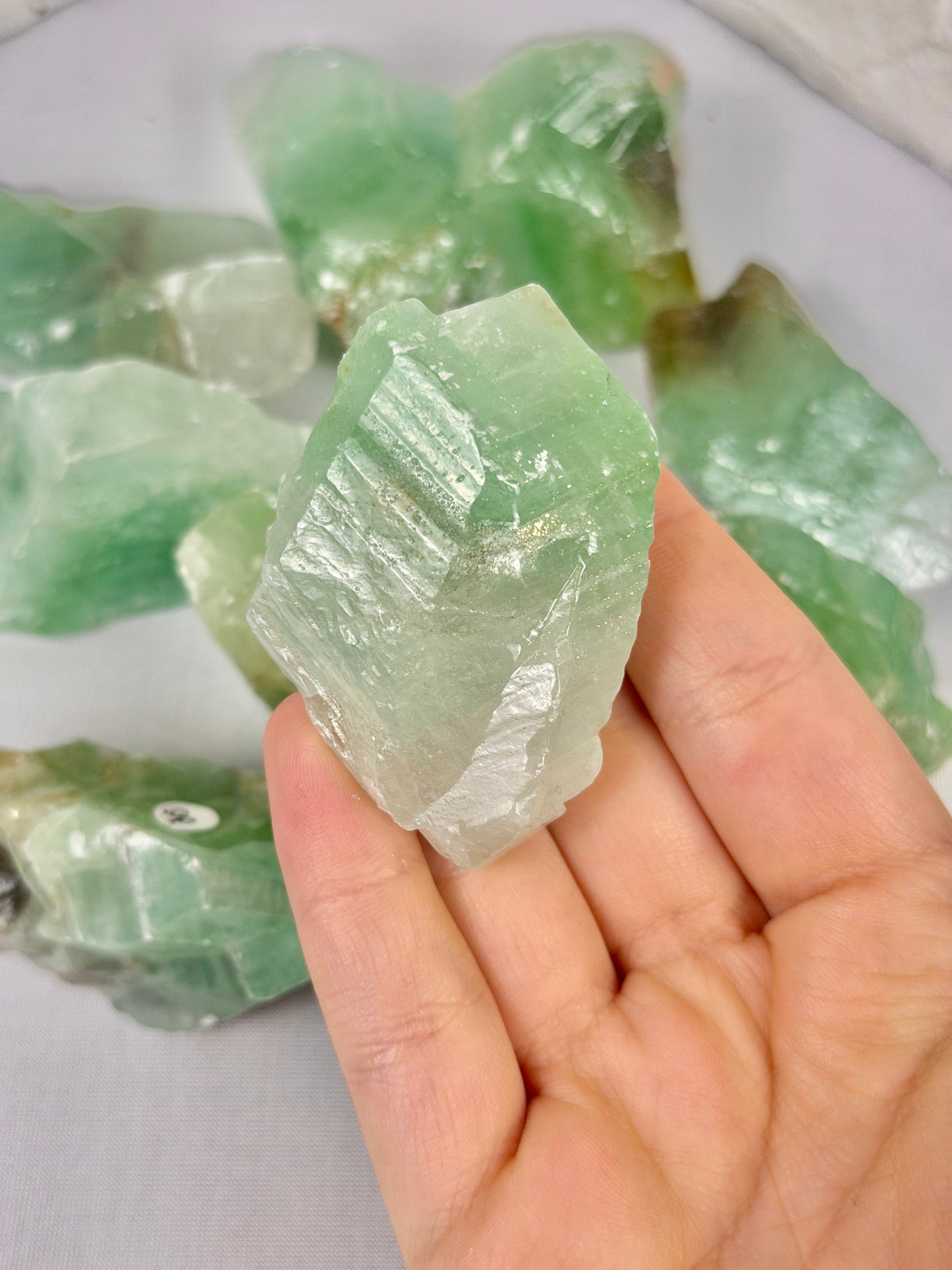 1 juicy raw green calcite from Mexico