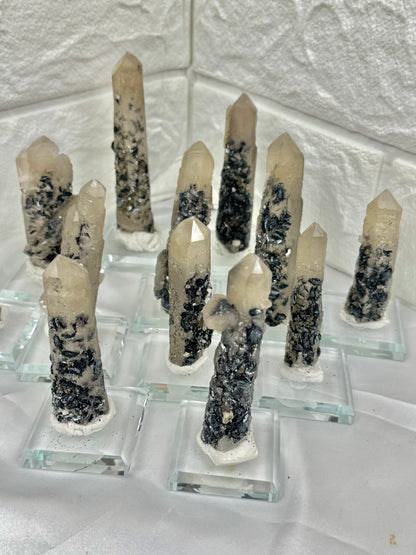 1 unique goethite on quartz specimen from Inner Mongolia, China