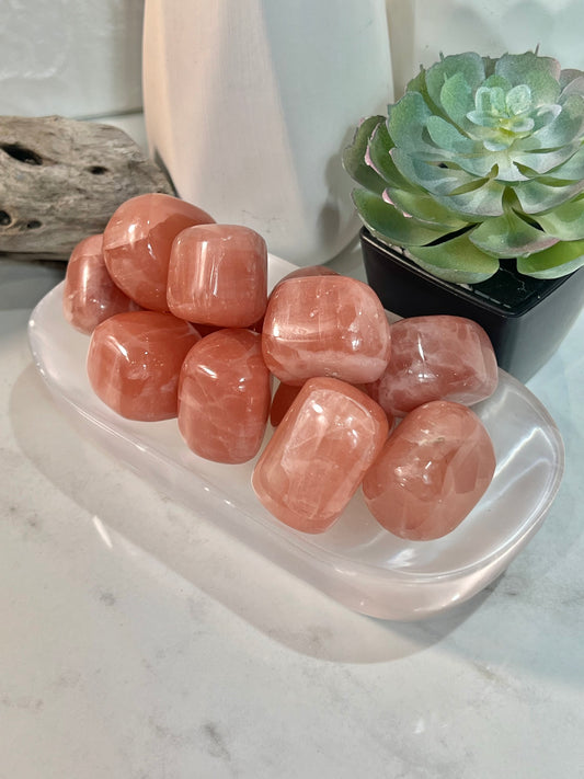 1 strawberry calcite tumble