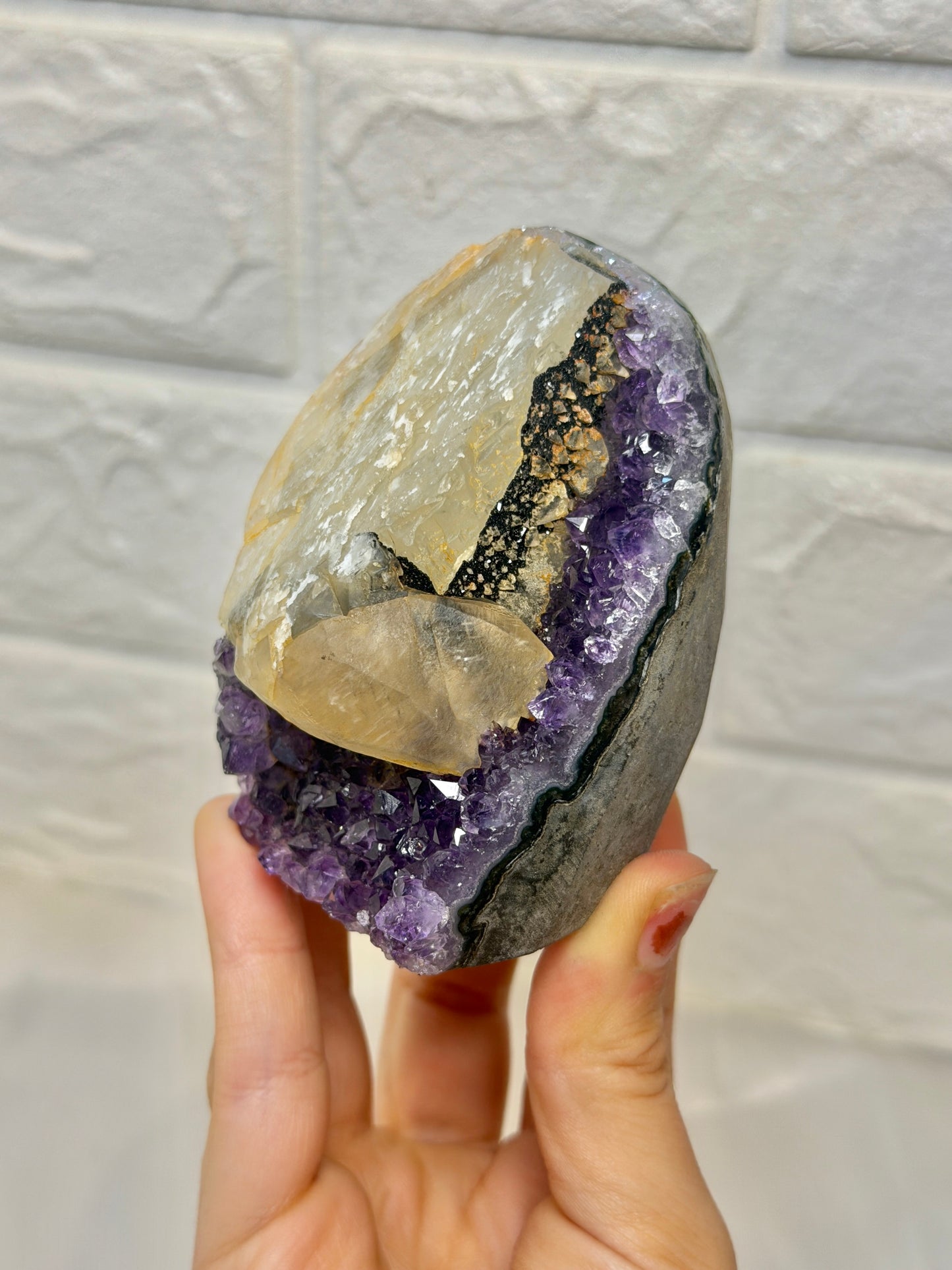 Stunning purple Uruguay amethyst with calcite Y
