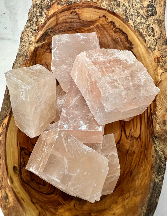1 beautiful pink calcite cube