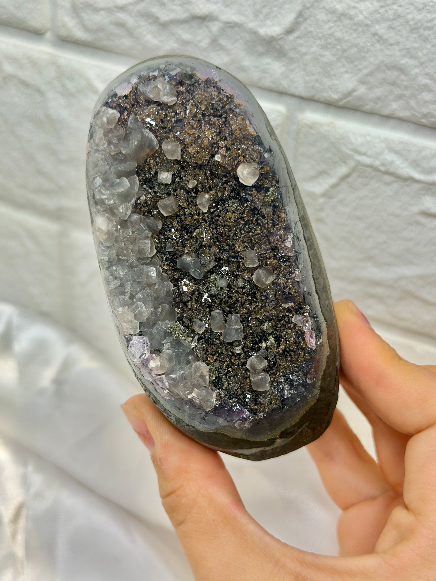 Amazing sparkly Uruguay amethyst with calcite E