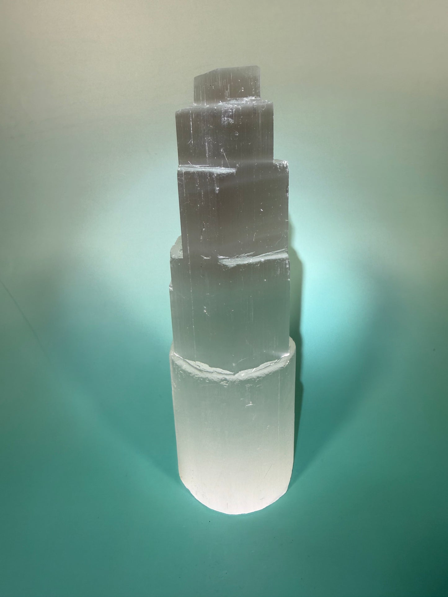 LG satin spar tower