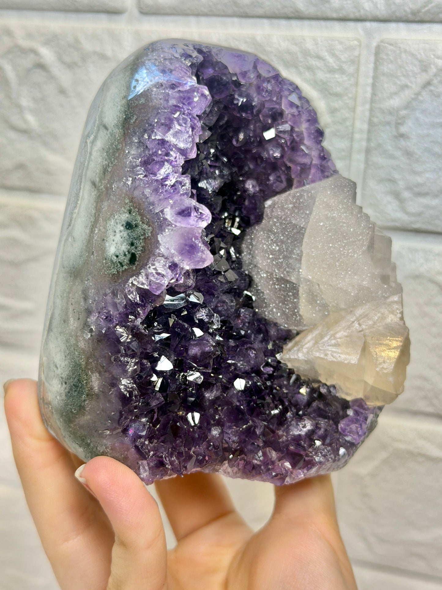 Deep purple Uruguay amethyst with sugary calcite K