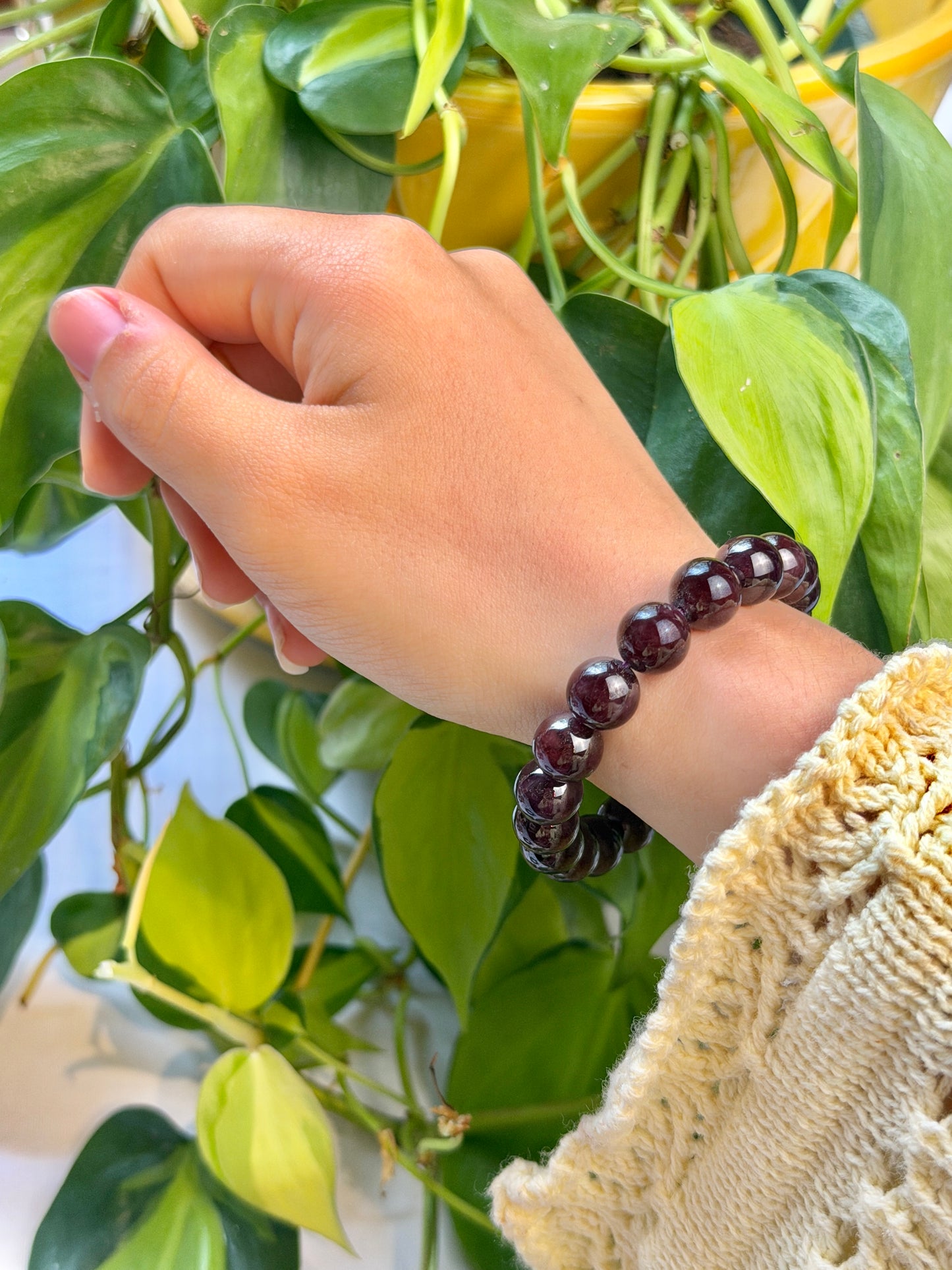 HQ 10MM Star Garnet Bracelet