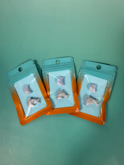 1 auramoon pack - blue lace agate dolphin and moon
