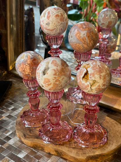 1 dark pink glass sphere holder (sphere not included)