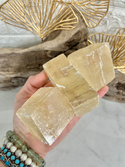 1 MED raw optical honey calcite block