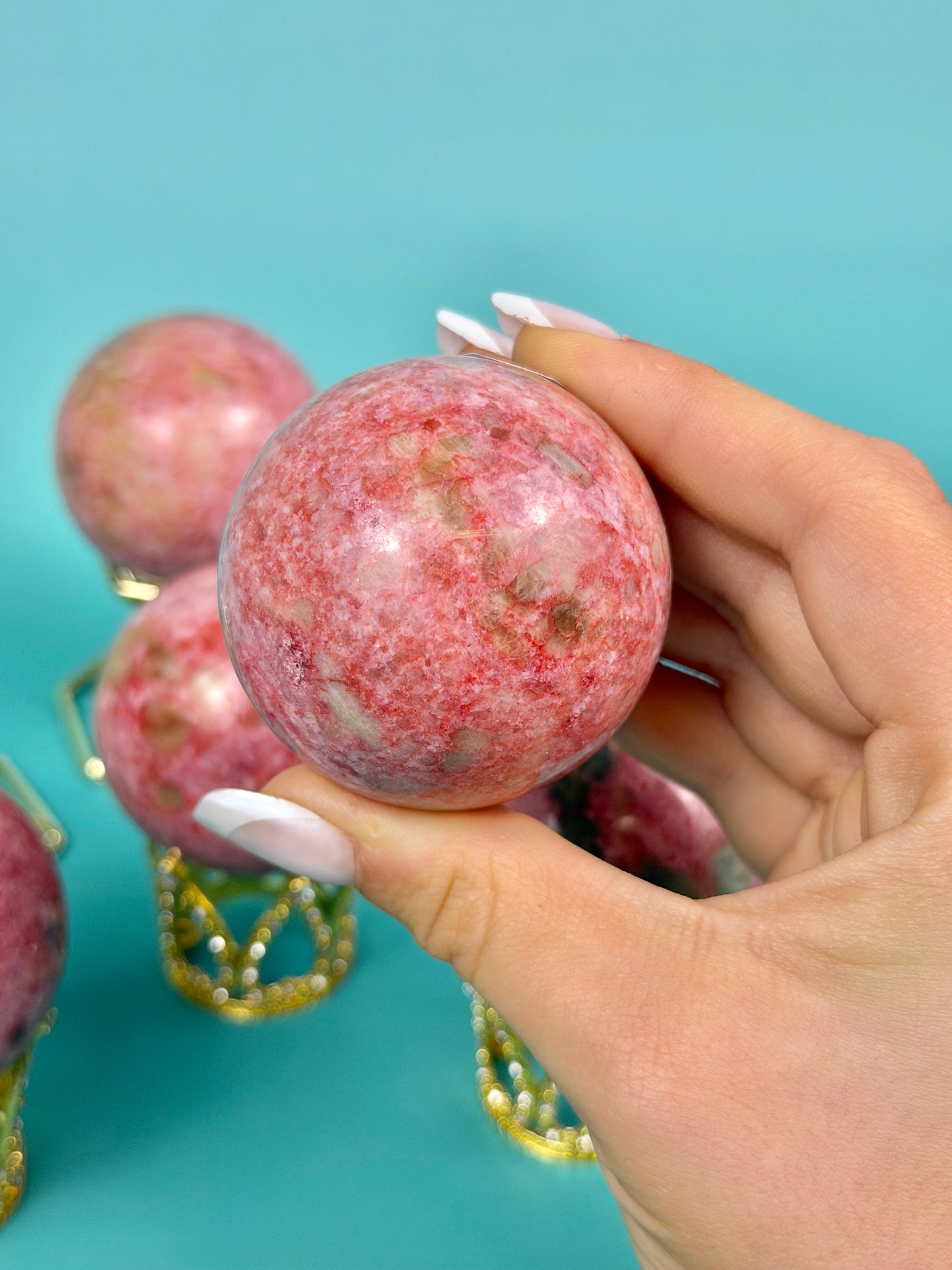 1 pink thulite sphere from Russia (stand not included)