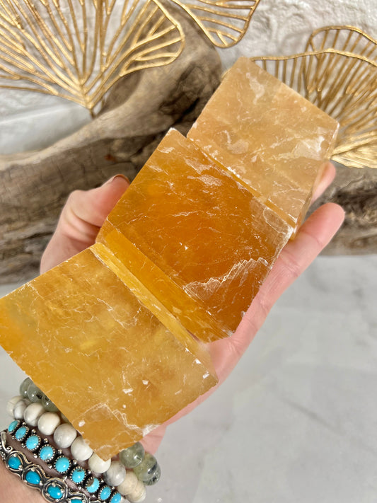 1 LG raw optical honey calcite block