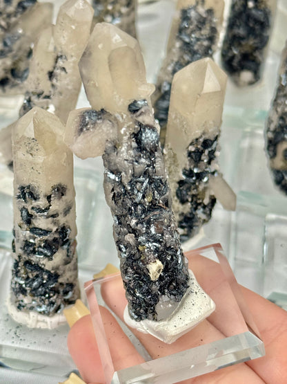 1 unique goethite on quartz specimen from Inner Mongolia, China