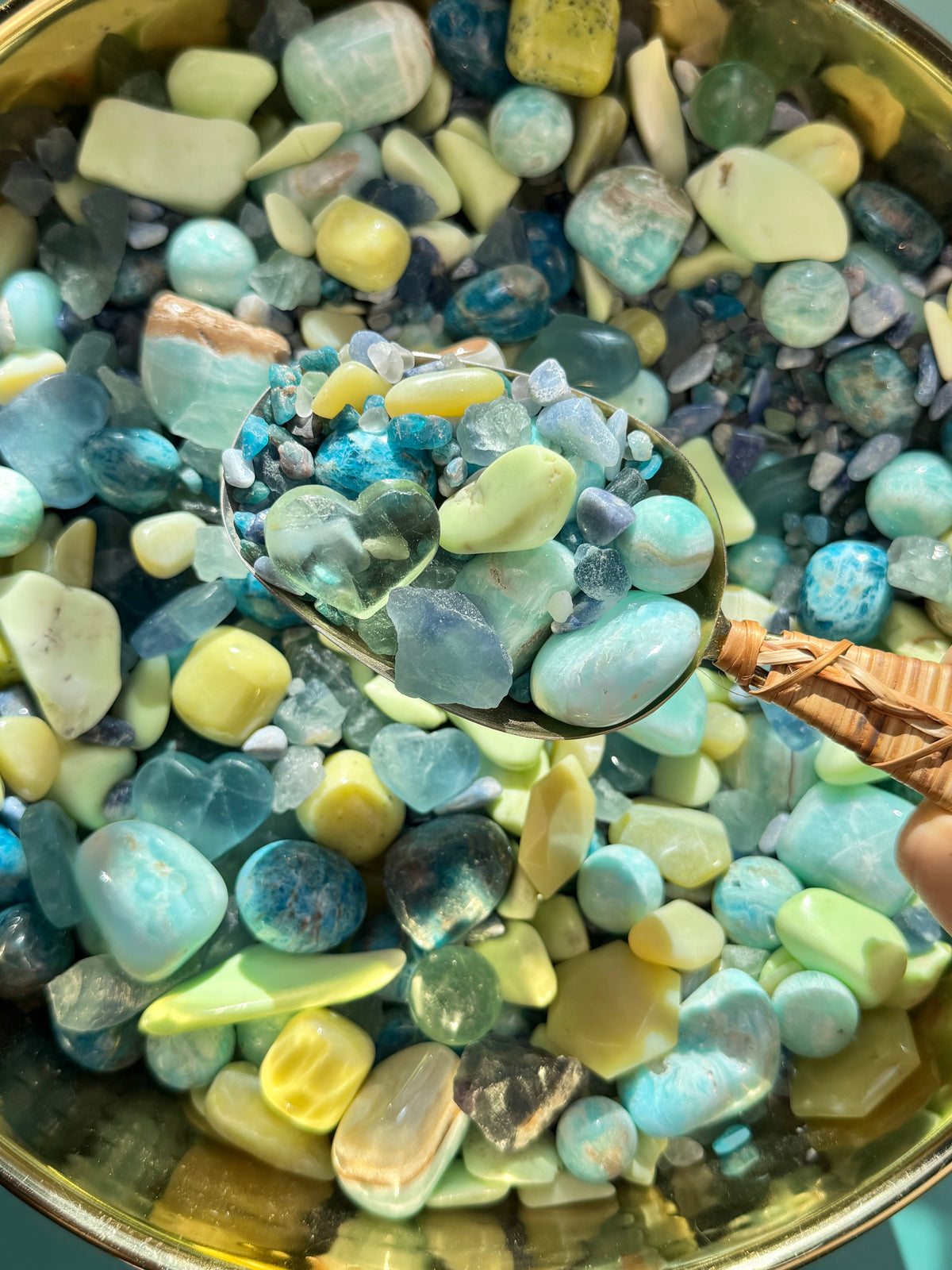 Limited edition ✨ frutiger aero crystal confetti mix! 🎉💚💎