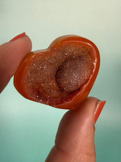 MED druzy carnelian heart