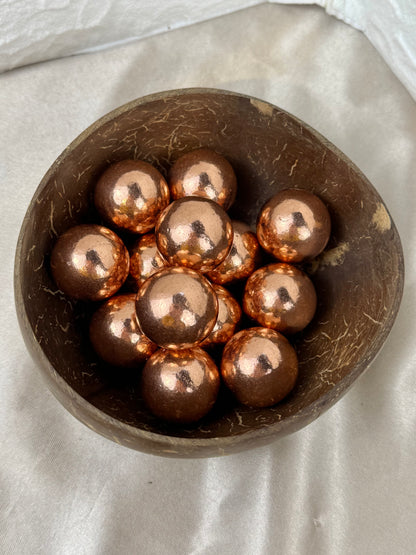1 copper sphere from Michigan
