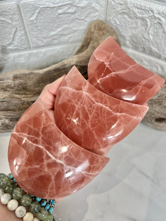 1 juicy strawberry calcite moon