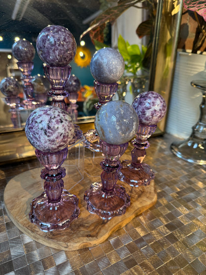1 purple glass sphere holder (sphere not included)