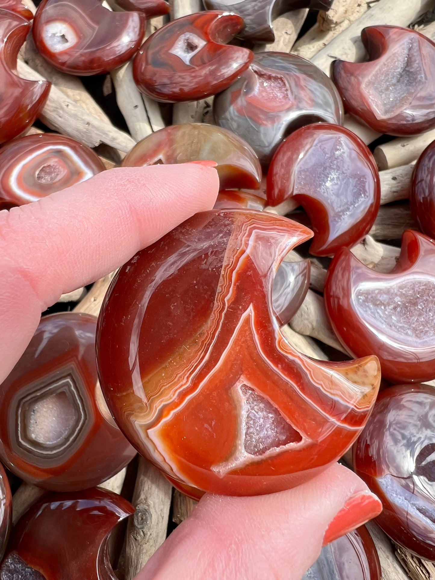 1 stunning carnelian moon