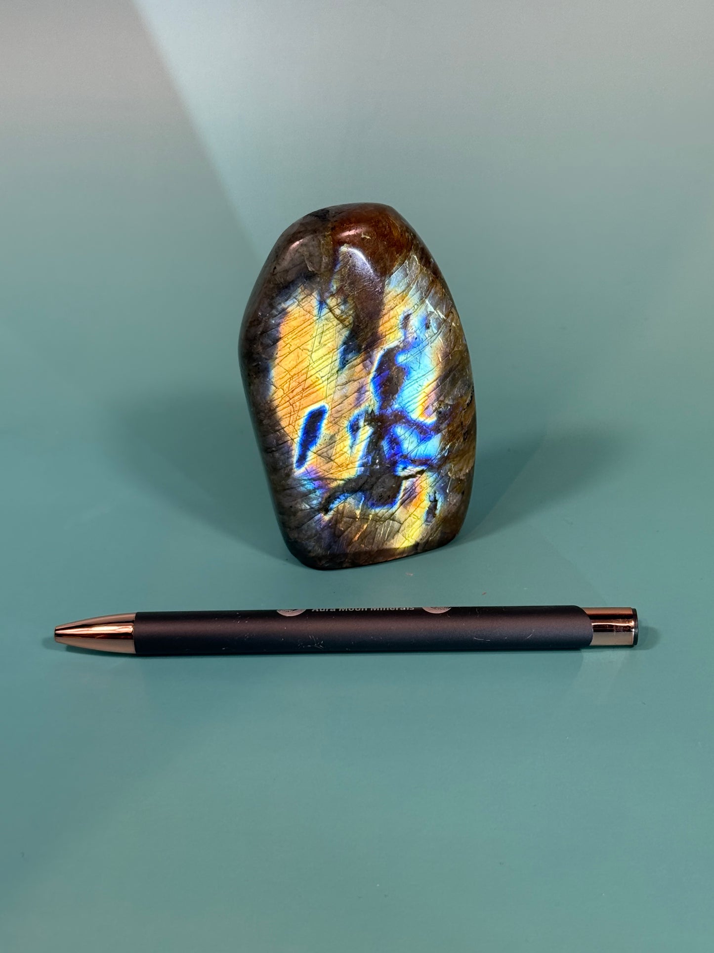 Rainbow flash labradorite Freeform N
