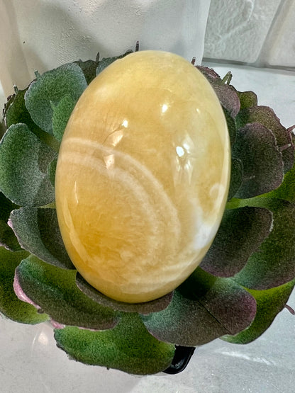 1 Orange calcite cabochon