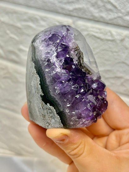 Juicy purple Uruguay amethyst with calcite and goethite H