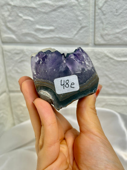 Juicy Uruguay amethyst with calcite E