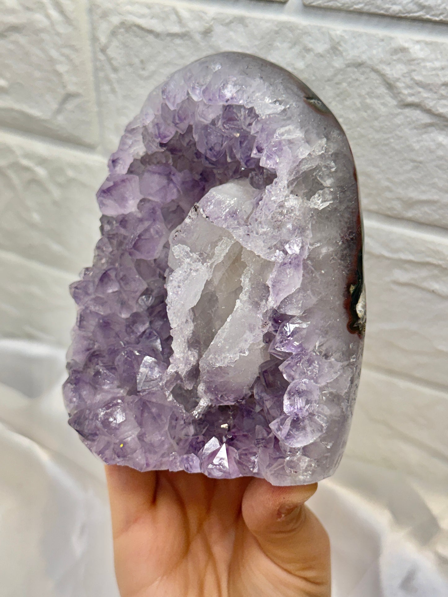 Beautiful purple Uruguay amethyst with calcite H