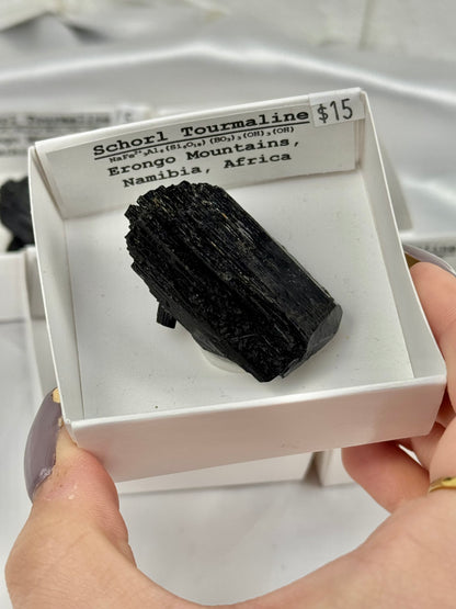1 raw black schorl tourmaline from Namibia