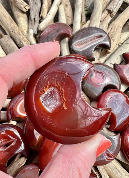 1 stunning carnelian moon