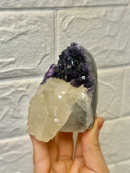 Beautiful purple Uruguay amethyst with calcite U