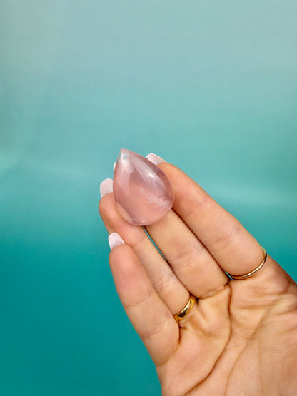 Gemmy rose quartz cabachon