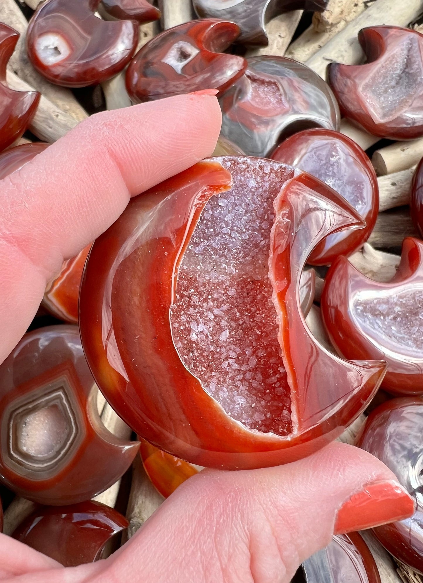 1 stunning carnelian moon