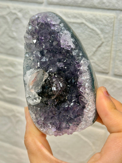 Amazing purple Uruguay amethyst with calcite B