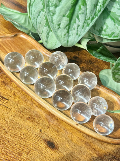 1 high quality clear quartz sphere