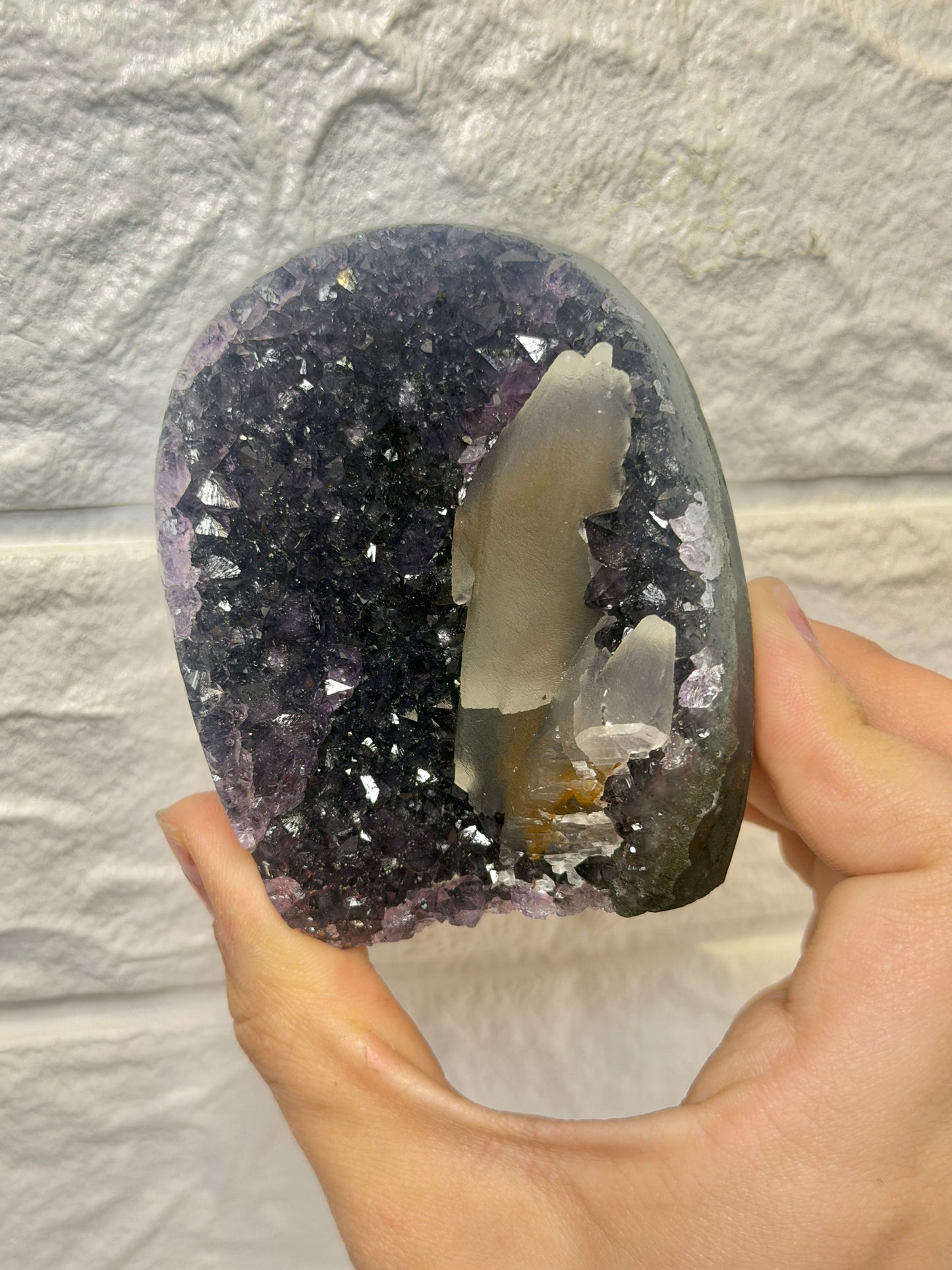 Deep purple Uruguay amethyst with calcite O