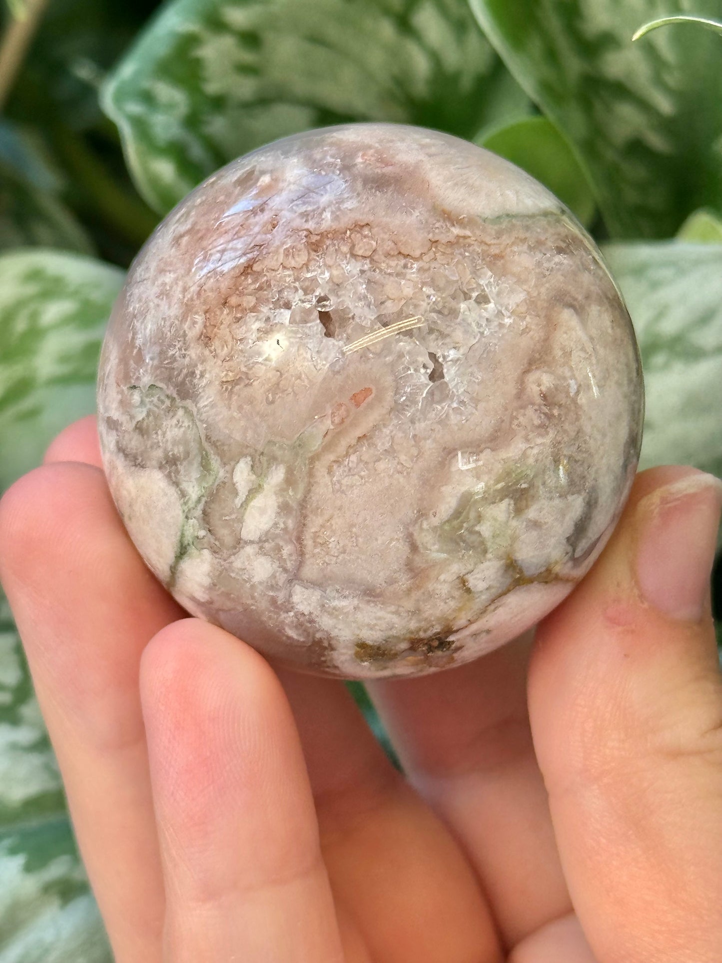 Pretty flower agate sphere M