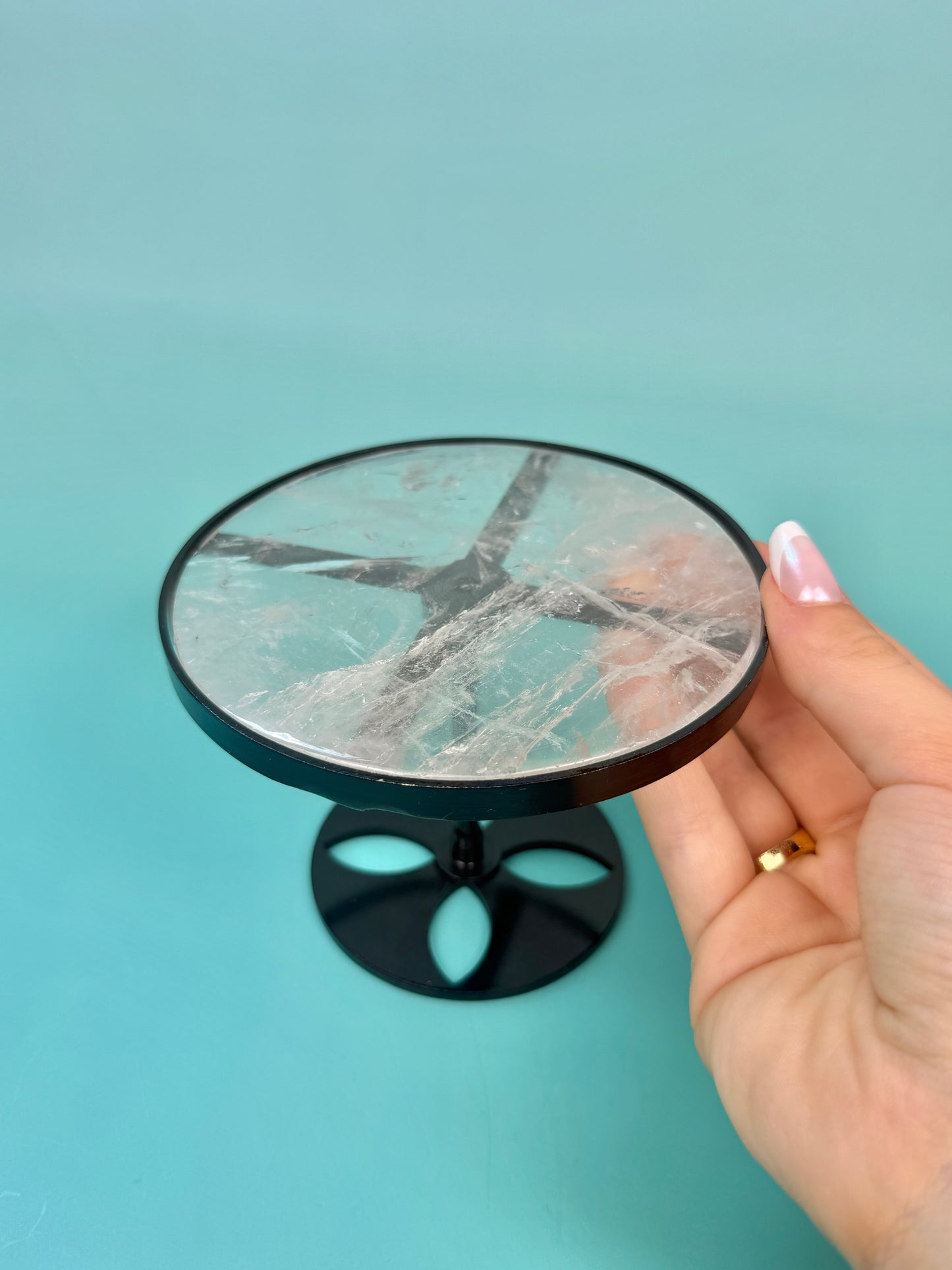 Spinny quartz mini table