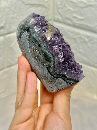 Juicy Uruguay amethyst with calcite A