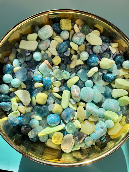 Limited edition ✨ frutiger aero crystal confetti mix! 🎉💚💎