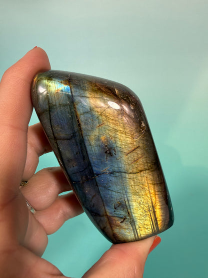 Rainbow flash labradorite Freeform K