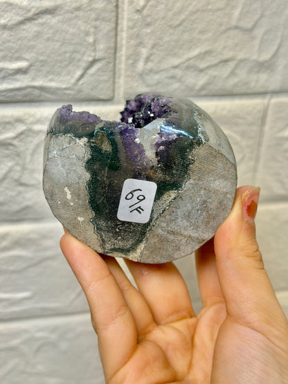 Juicy purple Uruguay amethyst with calcite F