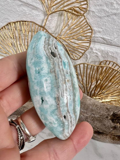 Large blue aragonite shiva